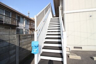 プリエール新屋敷の物件外観写真